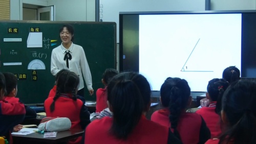 《分数的初步认识几分之一》人教版数学三年级上册优质课视频