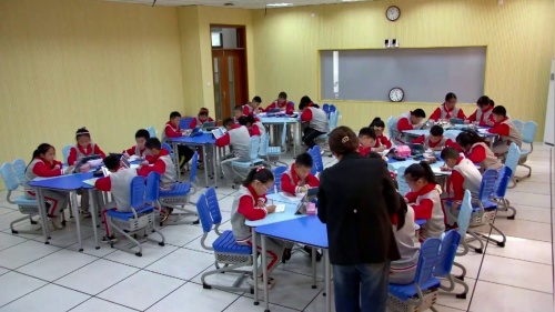 《观察物体》人教版数学五年级下册融合创新教学案例视频-济南