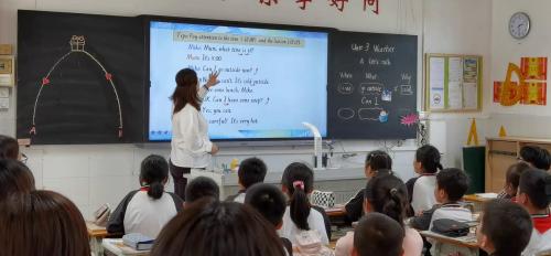 《Unit5 My clothes Part B Let’s talk & Let’s learn 》2025人教版四下英语学科展示课视频