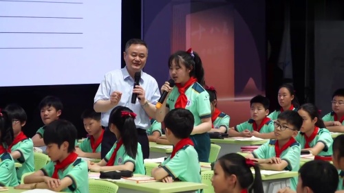 《小英雄雨来读后分享课》2025部编版四年级语文观摩课视频