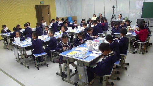 《小小书签》人教版一上美术展示课