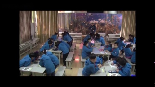 《水能溶解多少物质》优质课公开课视频-教科版三年级科学上册