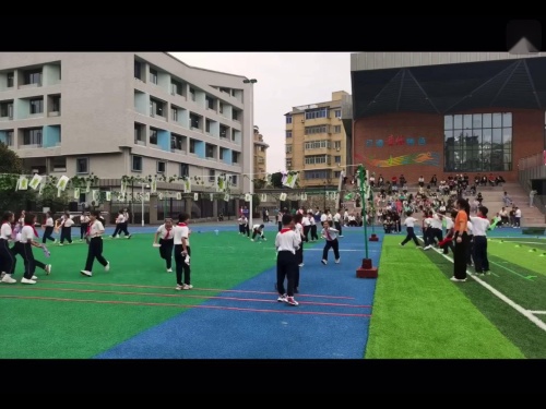 《小足球》优质课教学视频-四年级