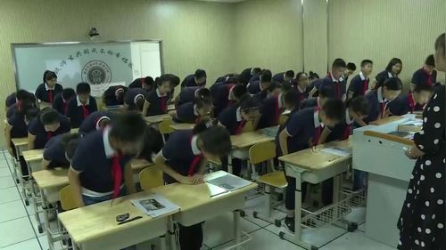 《少年闰土》部编版六上语文名师观摩研讨课视频