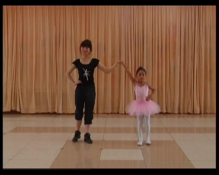 幼儿园大班创新集体舞8节视频教程