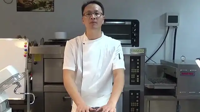 西餐美食教程：绿豆糕与披萨制作全攻略