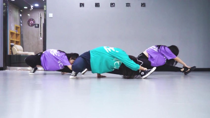 零基础爵士舞99课：从入门到成品舞